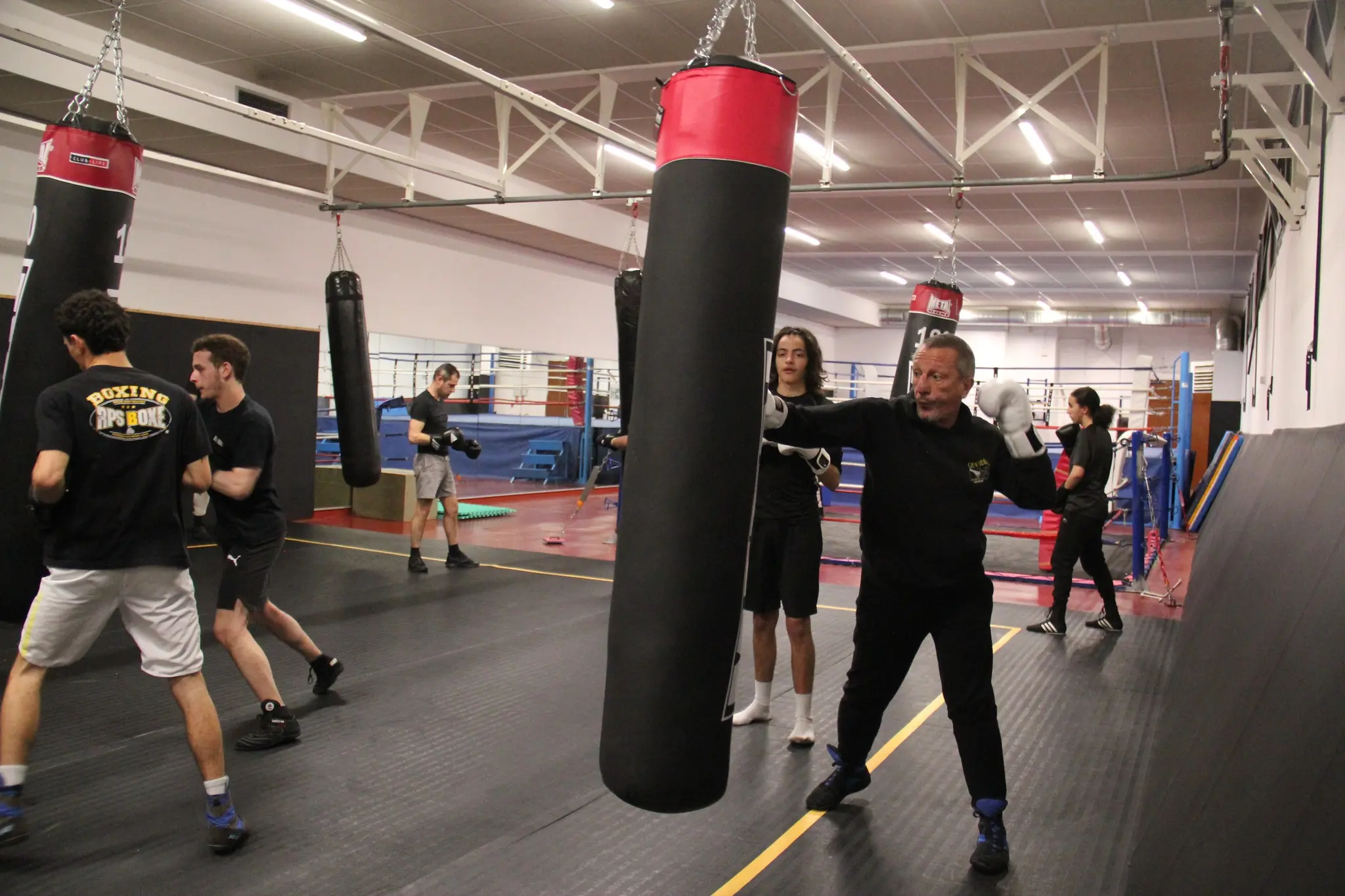 position des pieds sur un direct bras arriere en boxe anglaise